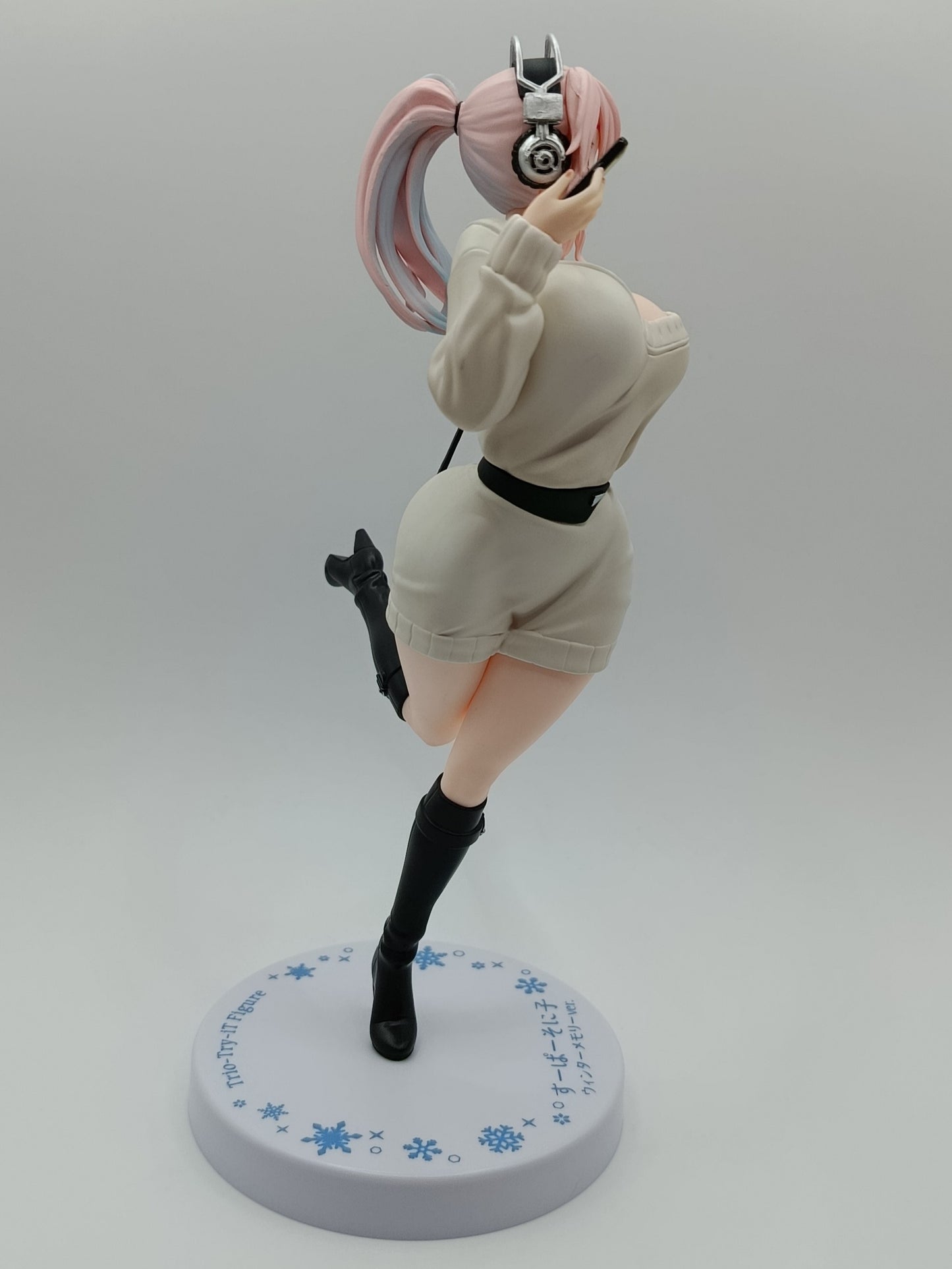 Sonico Figur - SoniComi / Super Sonico - Trio-Try-iT Figure - Winter Memory Ver. - FuRyu