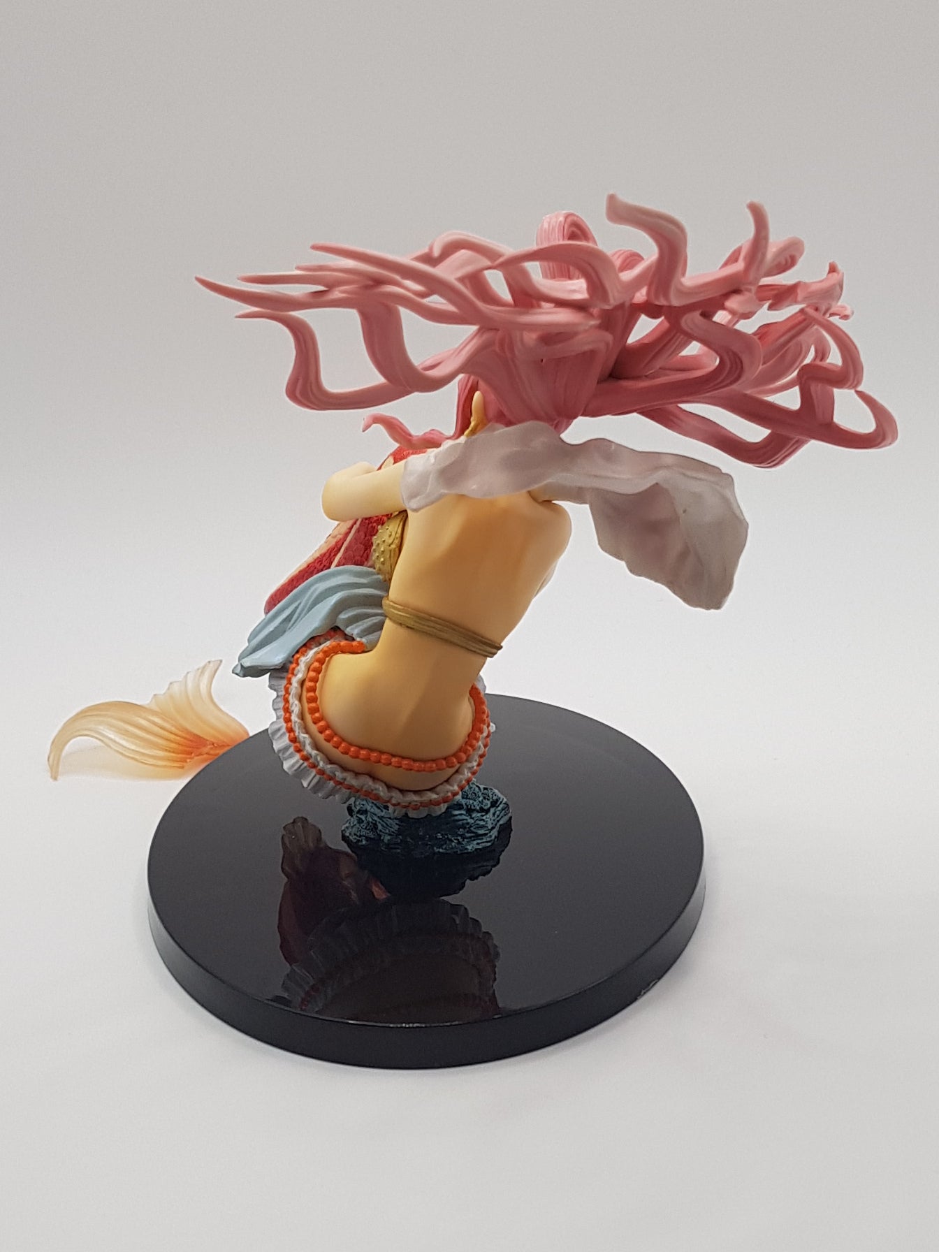 Shirahoshi Figur - One Piece - Figure Colosseum - SCultures - Zoukeiou Chojho Kessen II - Banpresto (defekt)
