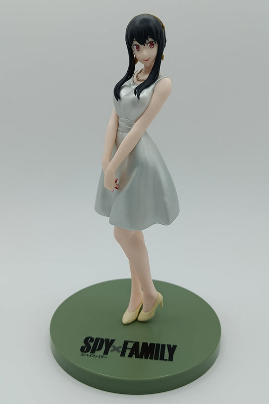Yor Forger Figur - Spy x Family - Party Version - SEGA